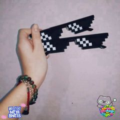 Kính Thug Life 6 Chấm Đen - Phụ Kiện Game Siêu Ngầu và Thời Trang Đẳng Cấp Cho Người Yêu Thích Sống Ảo