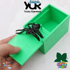Hộp Bẫy Nhện Hài Hước - Đồ Chơi Troll Bất Ngờ Cho Bạn Bè - Quà Tặng Halloween, Cá Tháng Tư - Hộp Nhựa Đáng Yêu 7,5 x 5,2 x 5cm