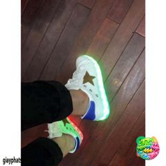 Giày Thể Thao LED Phát Sáng Đa Màu 5 Cánh - Giày Thời Trang Cho Nam Nữ, 8 Chế Độ Sáng Đổi Màu, Phù Hợp Vui Chơi, Tiệc Tùng