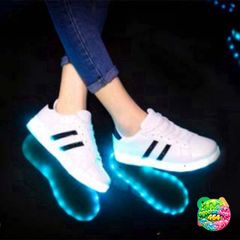 Giày Thể Thao LED Phát Sáng Đổi Màu Cao Cấp Hàn Quốc - 8 Chế Độ Ánh Sáng, Nam Nữ Thời Trang Xuân Hè