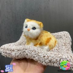Mèo Mini Khử Mùi Ô Tô 15x17cm - Dễ Thương & Âm Thanh Vui Vẻ, Giải Pháp An Toàn Bằng Than Hoạt Tính NANO