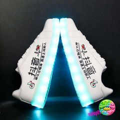 Giày LED Phát Sáng 7 Màu - Giày Đế Chống Nước Nam Nữ Cao Cấp, Chế Độ Nháy Đẹp Mắt, Thời Trang Đậm Chất Sống Ảo