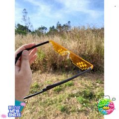 Kính Hình Tam Giác Thug Life Độc Quyền - Kính Mắt Phong Cách Cá Tính Cho Nam Nữ, Chất Liệu Nhựa ABS, Thích Hợp Chụp Ảnh Nhóm