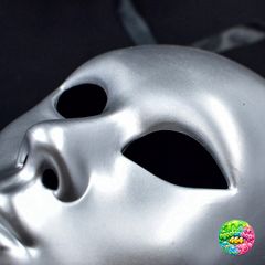 Mặt Nạ Off-White Kinh Dị Full Face Cho Halloween - Phụ Kiện Thời Trang Hóa Trang Carnival Party ấn Tượng