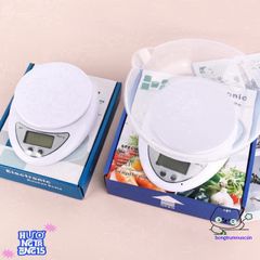 Cân Điện Tử Mini B05 - Cân Bánh Chính Xác 1g-5Kg với Màn Hình LCD - Tặng 2 Pin AAA - Dụng Cụ Nhà Bếp Tiện Lợi