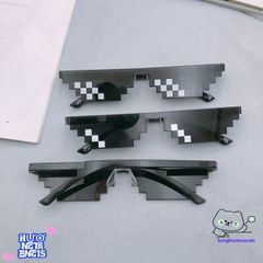Kính Thug Life Minecraft 6 Chấm Nhiều Màu - Phụ Kiện Gaming Siêu Ngầu Cho Gen Z Năng Động