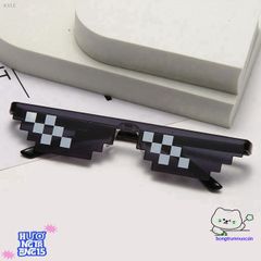 Kính Mát Pixel Thời Trang Hai Mặt - Phụ Kiện Hóa Trang Độc Đáo Cho Tiệc, Halloween, Giáng Sinh, Quà Tặng Thú Vị