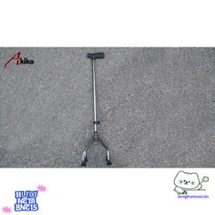 Gậy Chống 3/4 Chân Nhập Khẩu cho Người Cao Tuổi - Hỗ Trợ Đi Lại An Toàn, Chắc Chắn và Đẹp Mắt