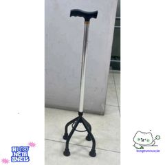 Gậy đi lại Lucass 3 chân - Cây chống hỗ trợ người già, có thể điều chỉnh chiều cao, chất liệu sắt mạ crom bền chắc.