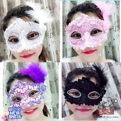 Mặt Nạ Nửa Mặt Lông Vũ Sang Trọng Với Hoa Điệu Đà - Phụ Kiện Thời Trang Lý Tưởng Cho Halloween Và Dạ Tiệc