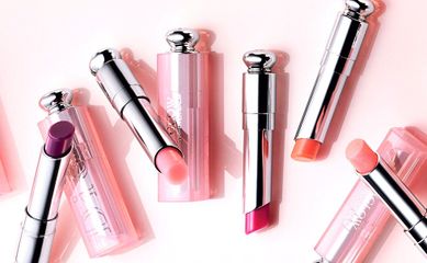 Son Dưỡng Dior Addict Lip Glow 025 Seoul Scarlet - Màu Đỏ Cam Dưỡng Ẩm Tốt Nhất Cho Mọi Tone Da, Làm Mềm Môi, Hương Thơm Dễ Chịu