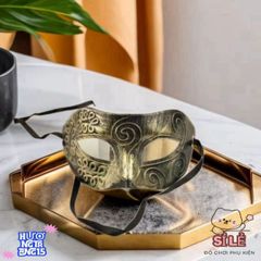 Mặt nạ Kim loại Nửa mặt Halloween - Phong cách Hiệp sĩ Gothic Roma cho Nam giới - Phụ kiện Thời trang Độc đáo cho Tiệc Tùng và Sự kiện