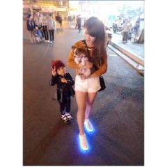 Giày Phát Sáng Trắng LED 7 Màu - Chống Nước Chống Va Đập, Thời Trang Unisex Cho Tiệc và Sự Kiện, 8 Chế Độ Sáng Tùy Chỉnh