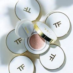 Phấn Nước Tom Ford Summer Soleil Glow Tone Up Foundation SPF40/PA++++ Tone 0.5 - Trang Điểm Cao Cấp, Rạng Rỡ, Chính Hãng Mỹ