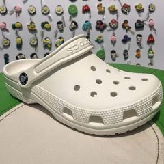 Giày Sục Crocs Classic Clog Đen Kem Trắng - Dép Sandal Quai Hậu Thời Trang, Siêu êm Dành Cho Nam Nữ, Phong Cách Trẻ Trung