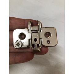 Đế Bản Lề BLUM Chính Hãng - Điều Chỉnh 3 Chiều Dễ Dàng - Thép Mạ Nikel, Thiết Kế Lắp Ngang Tiện Lợi