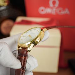 Đồng hồ đeo tay Omega B791 - Đồng hồ nam Thụy Sĩ với máy Pin chính xác, phong cách sang trọng và bền bỉ.