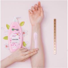 Sữa Dưỡng Thể Garnier Body Lotion 400ml - Làm Trắng Da, Cấp Ẩm, Chống Lão Hóa, Duy Trì Độ Mịn Màng  - Sản Phẩm Chính Hãn