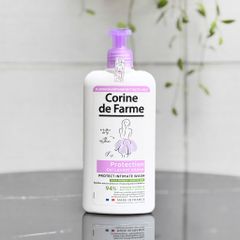 Dung dịch vệ sinh phụ nữ Corine de Farme Protect - Chai 250ml, làm dịu và bảo vệ vùng nhạy cảm, chăm sóc hàng ngày cho mọi loại da