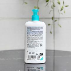 Dung Dịch Vệ Sinh Phụ Nữ Corine de Farme Fresh 250ml - Làm Sạch, Tạo Cảm Giác Tươi Mát, Khử Mùi Dịu Nhẹ, Chiết Xuất Lô Hội
