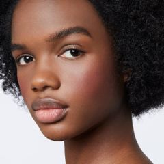 Phấn Má Hồng Gucci Blush de Beauté #06 Warm Berry - Sắc Hồng Tự Nhiên Chất Lượng Cao Cho Nàng Tỏa Sáng