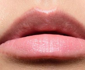 Son Dưỡng Tom Ford Soleil Lip Balm Màu Hồng San Hô - Son Dưỡng Cao Cấp Bảo Vệ Môi, Ẩm Mượt và Sang Trọng