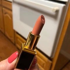 Son Tom Ford Lip Color #N2 Dolce Chính Hãng - Chất Son Mềm Mịn, Màu Sắc Tự Nhiên, Dưỡng Ẩm Cho Đôi Môi Quyến Rũ