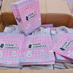 Túi Giấy Đựng Quà Dễ Thương Poosie Cosmetics Có Quai Xách - Túi Kraft Họa Tiết Hoạt Hình, Kích Thước 21x17x6cm