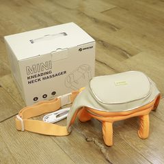 Máy Massage Cổ Vai Gáy 3D Booster BT-36 - Thiết Bị Massage Thư Giãn Giống Tay Người, Tích Hợp Chức Năng Sưởi Ấm, Dùng Tại Nhà