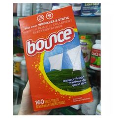 Giấy Thơm Quần Áo Bounce Mỹ - 160 Tờ/320 Tờ giúp quần áo luôn thơm tho, tiện dụng cho vali và tủ quần áo, sản phẩm gia dụng đa năng.