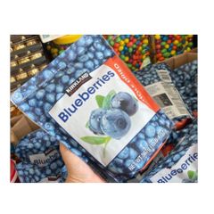 Việt Quất Blueberry Organic Sấy Khô Kirkland Signature Whole Dried Blueberries