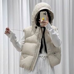 Áo Phao Gile Có Mũ Nữ WEGO - Màu Kem, Size 2XL, Chất Liệu Phao Lông Vũ, Phong Cách Đẹp Cho Mùa Đông