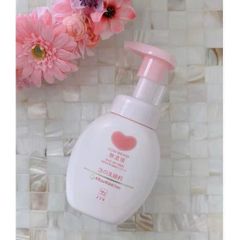 (Nhật) Sữa Rửa Mặt Tạo Bọt Làm Sạch và Dưỡng Ẩm Cow Cho Da Nhạy Cảm