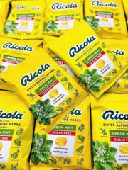 Kẹo Ngậm Ricola Không Đường Thông Cổ 1 Gói - Giảm Ho Hiệu Quả, Hương Thơm Mát Từ Thiên Nhiên