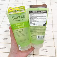 Sữa Rửa Mặt Simple Kind To Skin Refreshing Gel 150ml - Làm Sạch Sâu, Tươi Mát, Dành Cho Da Nhạy Cảm
