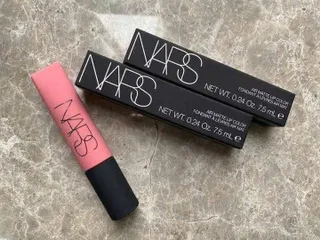 Son Kem NARS Air Matte Lip Color #Shag – hồng nude, nhẹ môi