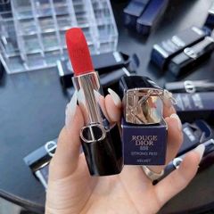 Son Dior 888 Rouge Velvet - Son Môi Đậm Sắc, Chất Son Mịn Màng, Lướt Nhẹ, Thích Hợp Cho Mọi Dịp