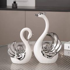 Tượng trang trí, decor phòng khách tông đen trắng