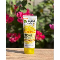 Sữa rửa mặt Garnier vitamin C  face wash 100ml 629036