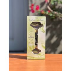 Thanh lý không hộp Cây lăn massage mặt bằng đá tự nhiên giúp nâng cơ thon gọn Lacura facial roller