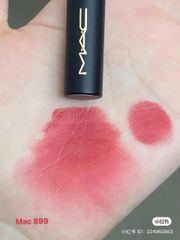 Son MAC Powder Kiss Velvet Blur Slim Stick Lipstick 899 – Màu Lì Mịn, Giữ Ẩm Nhẹ, Trang Điểm Sang Trọng, Quà Tặng Phong Cách