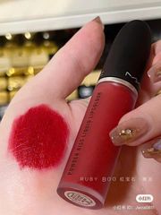 Son Kem MAC 975 Ruby Boo Đỏ Thuần - Màu Đỏ Tươi Chất Dưỡng Mềm Mịn - Phong Cách Trang Điểm Nổi Bật