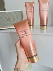 Dưỡng Thể Victoria’s Secret Amber Romance 236ml - Ngọt Ấm, Dưỡng Da Mịn Màng, Hương Thơm Quyến Rũ
