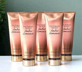Dưỡng Thể Victoria’s Secret Amber Romance 236ml - Ngọt Ấm, Dưỡng Da Mịn Màng, Hương Thơm Quyến Rũ