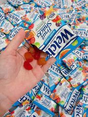 Hộp Kẹo Dẻo Trái Cây Welch's Fruit Snacks 90 Gói - Ngọt Ngào, Tốt Cho Sức Khỏe, Snack Bổ Sung Vitamin Cho Trẻ Em