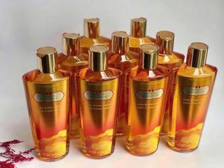 Sữa Tắm Victoria’s Secret Amber Romance - Dưỡng Da Mềm Mại, Hương Nước Hoa Ngọt Ngào, Dành Cho Phụ Nữ
