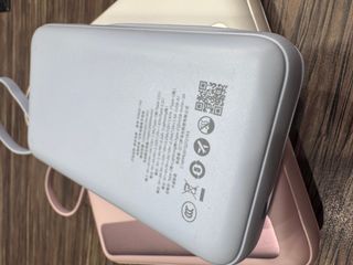 Pin dự phòng Romoss PPR20 20.000mAh sạc nhanh 22.5w, kèm cáp C & L ( đẹp 95-98%, không hộp ) có CCC