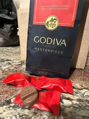 Socola Godiva Masterpiece Ganache 428g - Socola Cao Cấp Từ Thương Hiệu Hàng Đầu, Quà Tặng Sang Trọng Cho Mọi Dịp