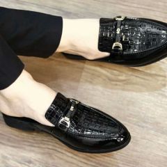 Giày sục nam DAVINCIA da bóng kính tráng gương, Sục lười da PU mềm đính băng xích trang trí trẻ trung tinh tế T16