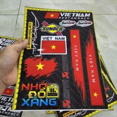 Combo tem logo lá cờ yêu nước 18x25cm dán trang trí xe máy - Tem 3 Lớp  Cao Cấp